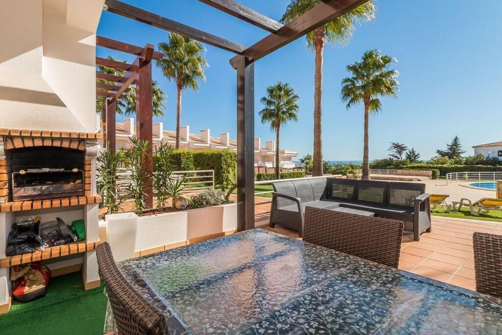 Villa Fantastic Townhouse With Pool And Sea Views Albufeira Esterno foto